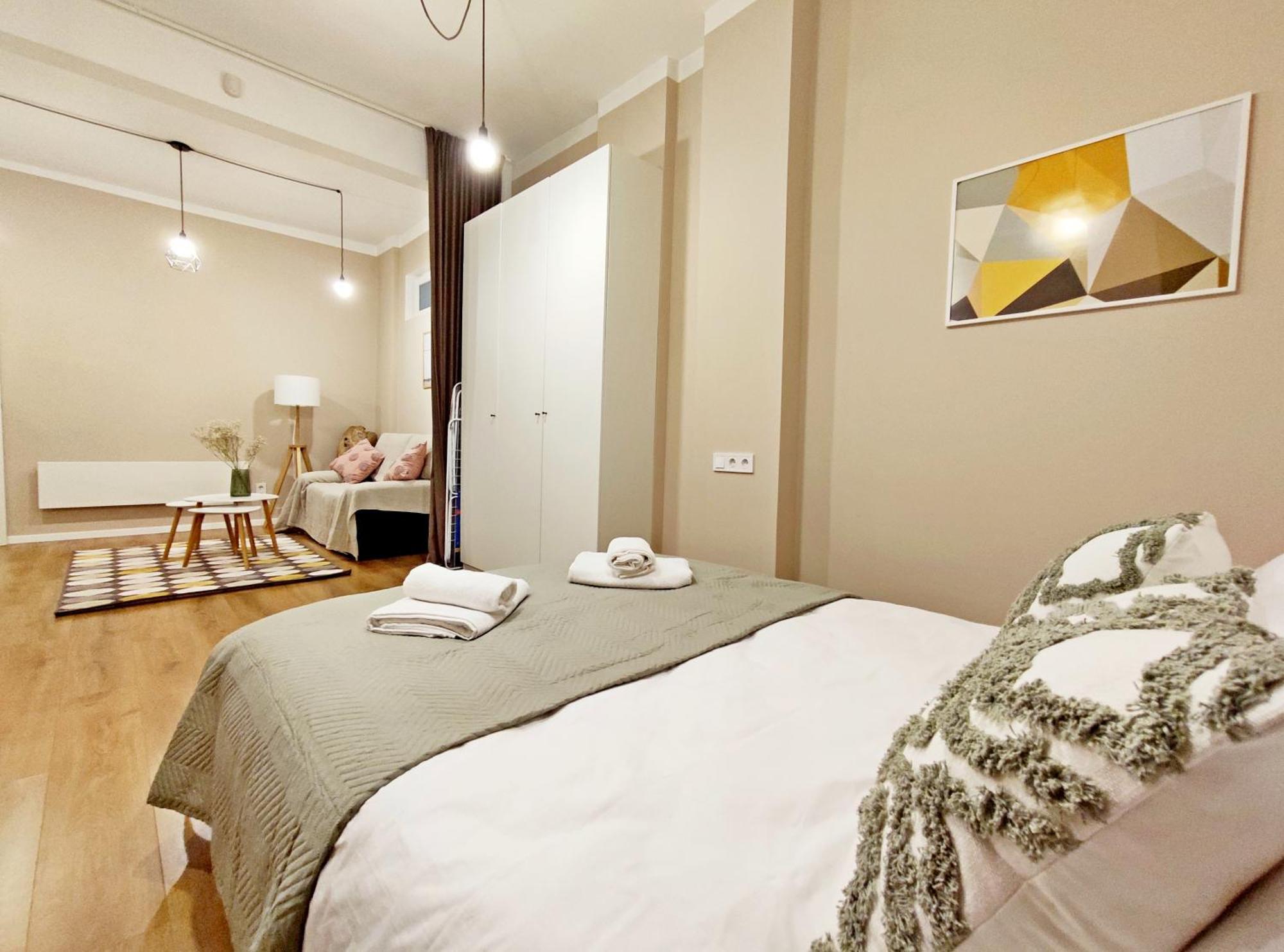 Top Centre 1 Bedroom Apt Next To Vitosha Blvd. Sofia Luaran gambar
